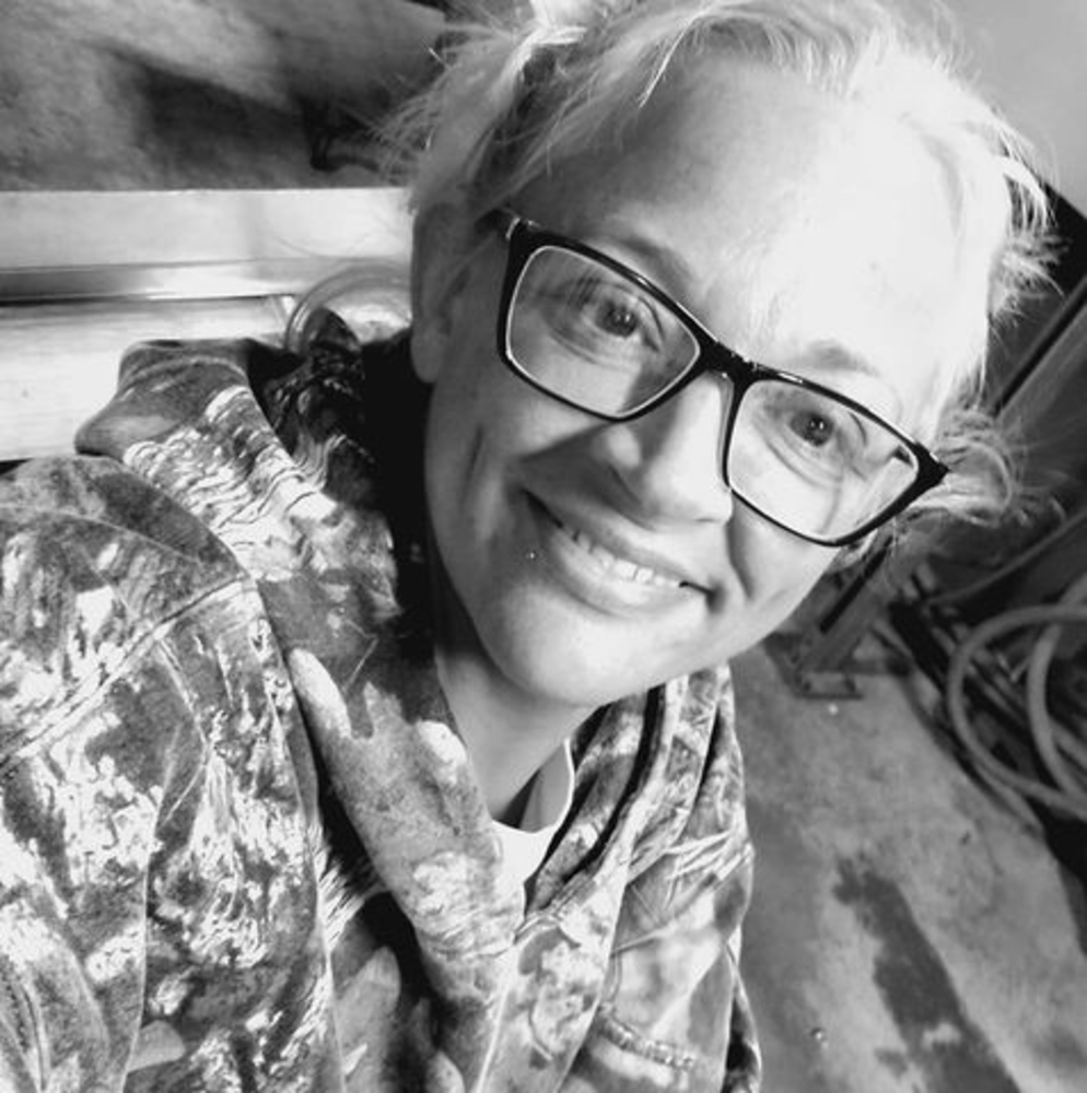 Meet your Posher, Crystal